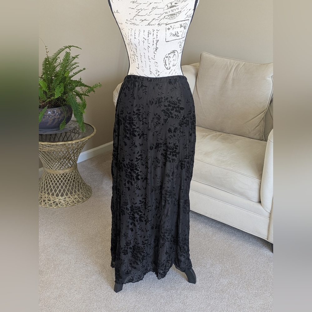 Black Floral Velvet Maxi Skirt - Women Plus Sized XXL